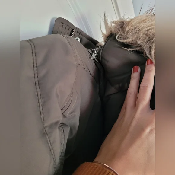 Coat - Picture 4 of 4